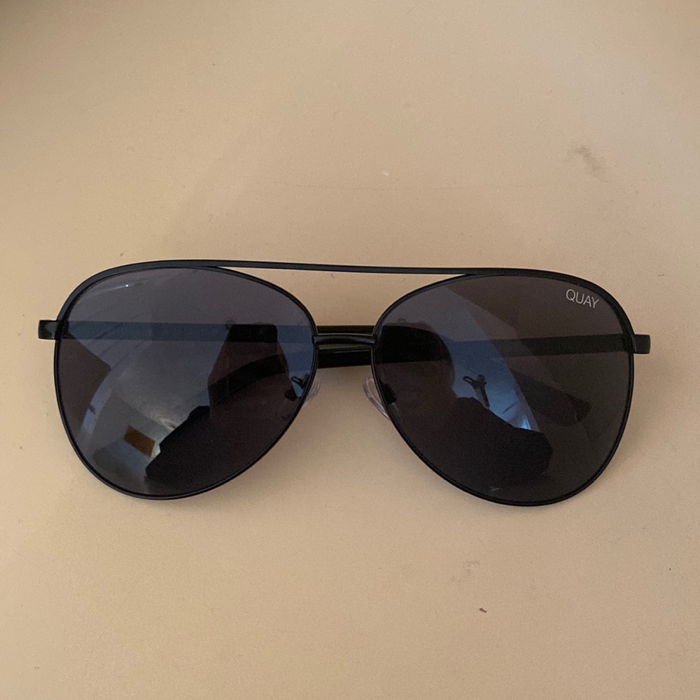 Quay Vivienne Sunglasses